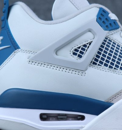 Air Jordan 4 Retro Military Blue 2024
