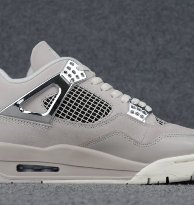 Air Jordan 4 Retro Frozen Moments
