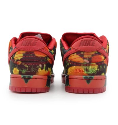 Nike SB Dunk Low The Wizard of Oz Poppy Field