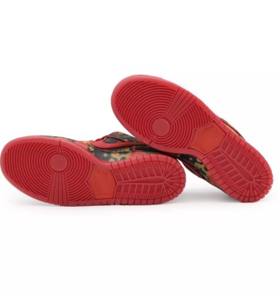 Nike SB Dunk Low The Wizard of Oz Poppy Field