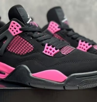 Air Jordan 4 Pink Thunder