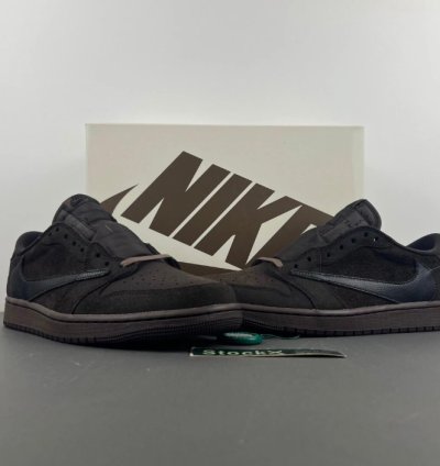 Jordan 1 Retro Low OG SP Travis Scott Velvet Brown