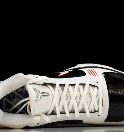 Kobe 5 Protro Bruce Lee Alternate