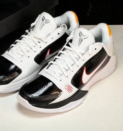 Kobe 5 Protro Bruce Lee Alternate