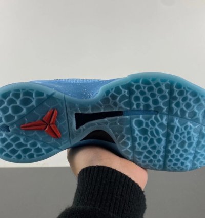 Kobe 6 Protro Blue Ice Grinch