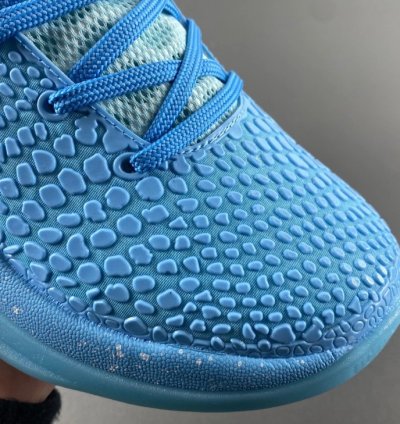 Kobe 6 Protro Blue Ice Grinch