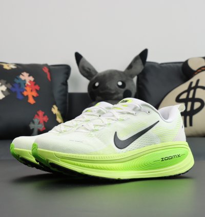 NIKE AIR ZOOM VOMERO 18 HM6803-102