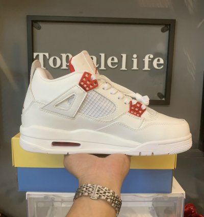 Jordan 4 Retro Metallic Red CT8527-112