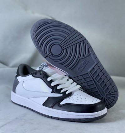 Travis Scott x Fragment x Air Jordan 1 Low Reverse Mocha