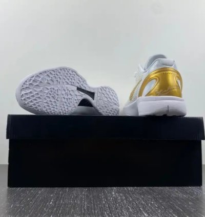 Kobe 6 Protro “BHM” White/Metallic Gold