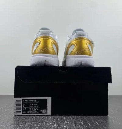 Kobe 6 Protro “BHM” White/Metallic Gold