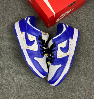 Nike Air SB Dunk Low Supreme Stars Hyper Royal
