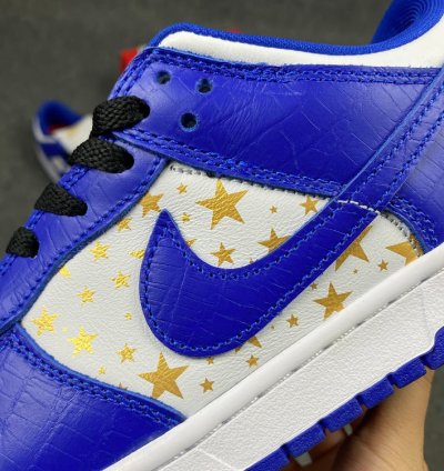 Nike Air SB Dunk Low Supreme Stars Hyper Royal