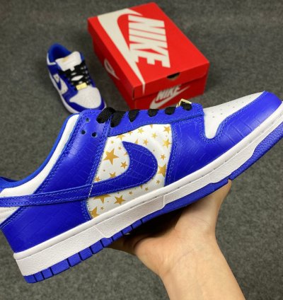 Nike Air SB Dunk Low Supreme Stars Hyper Royal