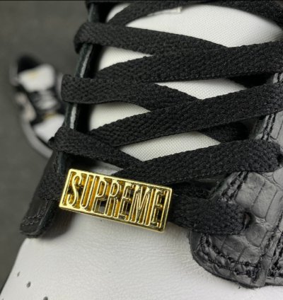 Nike SB Dunk Low Supreme Stars Black