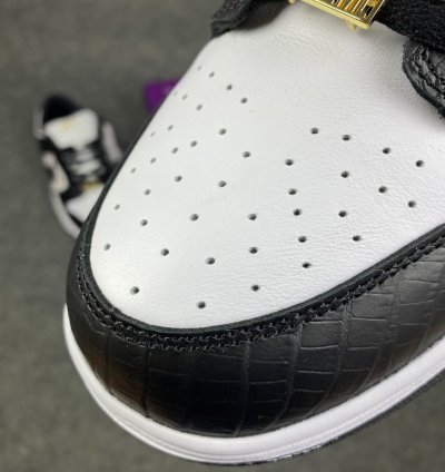 Nike SB Dunk Low Supreme Stars Black
