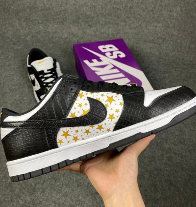 Nike SB Dunk Low Supreme Stars Black