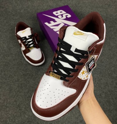 Nike SB Dunk Low Supreme Stars Barkroot Brown
