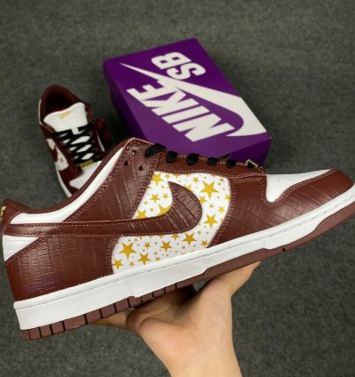 Nike SB Dunk Low Supreme Stars Barkroot Brown