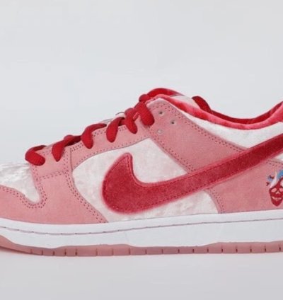 Nike SB Dunk Low Strange Love Skateboards