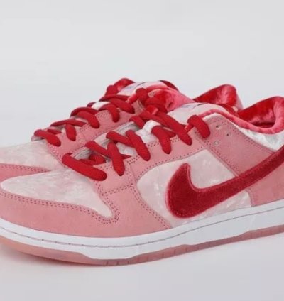 Nike SB Dunk Low Strange Love Skateboards