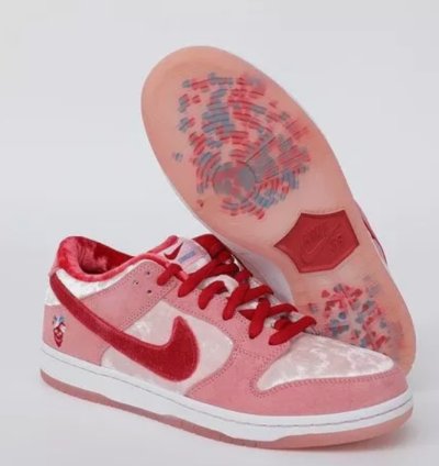 Nike SB Dunk Low Strange Love Skateboards