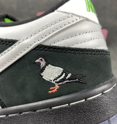 Nike SB Dunk Low Staple Panda Pigeon