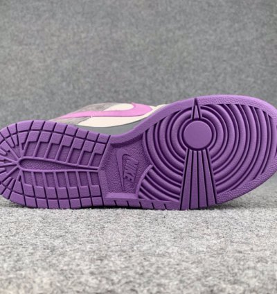 Nike SB Dunk Low Purple Pigeon