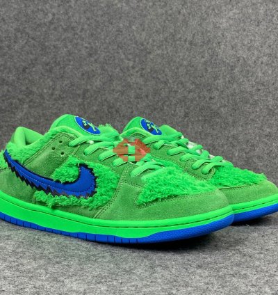 Nike SB Dunk Low Grateful Dead Bears Green