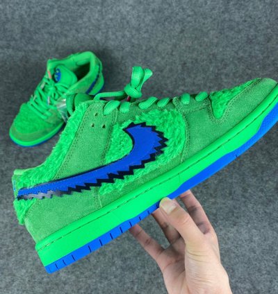 Nike SB Dunk Low Grateful Dead Bears Green