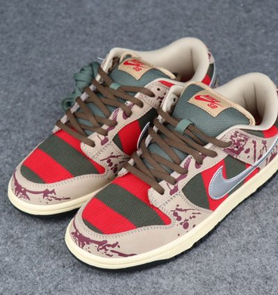 Nike SB Dunk Low Freddy Krueger