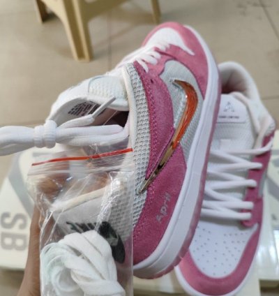 Nike SB Dunk Low April Skateboards Pink