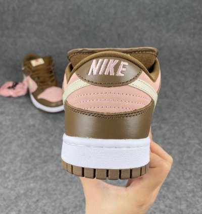 Nike SB Dunk Low Stussy Cherry