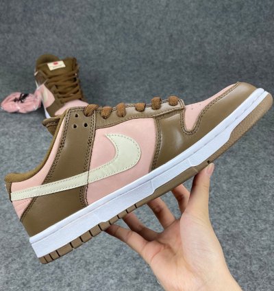 Nike SB Dunk Low Stussy Cherry