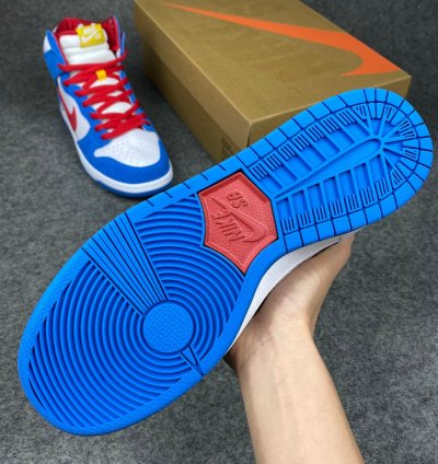 Nike SB Dunk High Doraemon