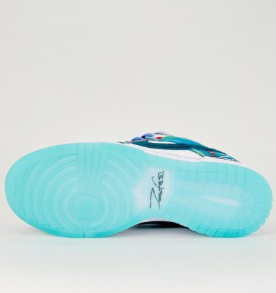 Futura Laboratories x Nike Dunk Low SB Bleached Aqua