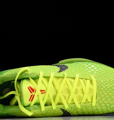 Kobe 6 Protro Grinch