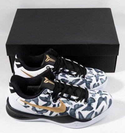 Kobe 8 Protro White Metallic Gold