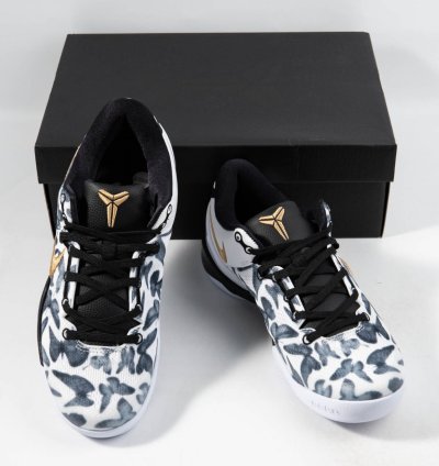 Kobe 8 Protro White Metallic Gold