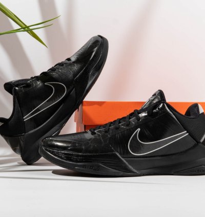 Nike Kobe 4 Blackout