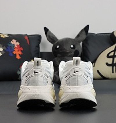 NIKE AIR ZOOM VOMERO 18 HM6803-101
