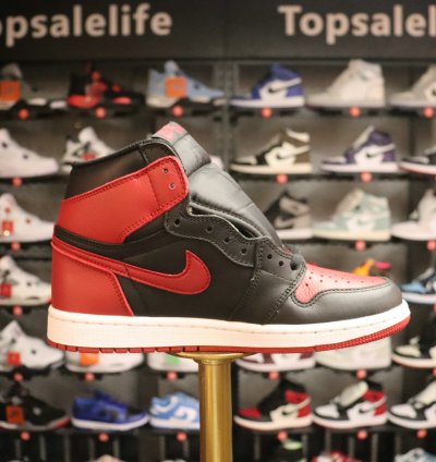 Air Jordan 1 Retro High OG 'Banned' 2016 [also worn by Rihanna]