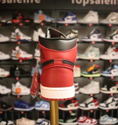 Air Jordan 1 Retro High OG 'Banned' 2016 [also worn by Rihanna]