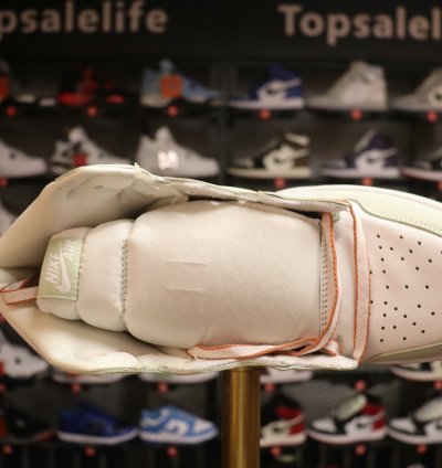 (Women) Air Jordan 1 Retro High OG 'Seafoam'