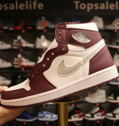 Air Jordan 1 Retro High 'Bordeaux'