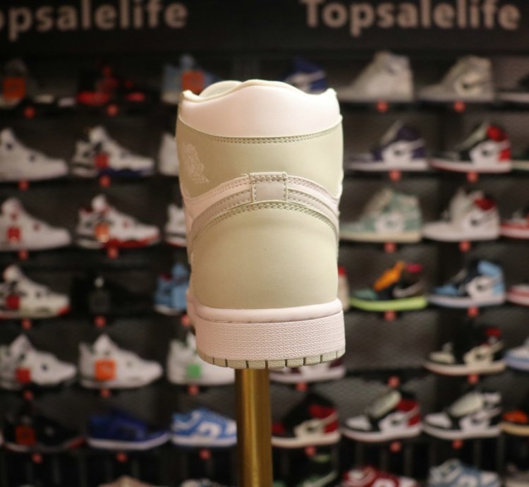 Air Jordan 1 Retro High OG 'Seafoam