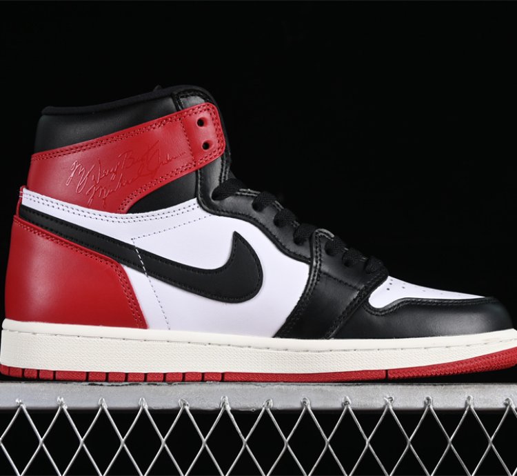 Black Toe Reimagined AJ1 DZ5485-106