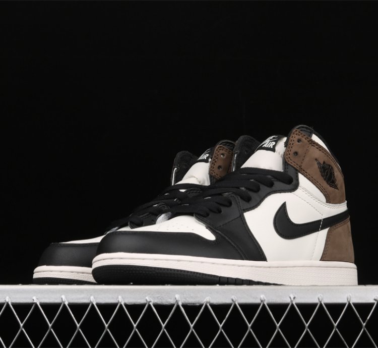 Dark Mocha AJ1