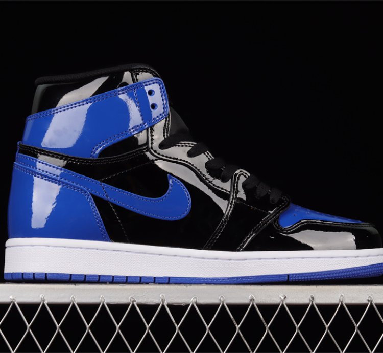 High AJ1 patent leather