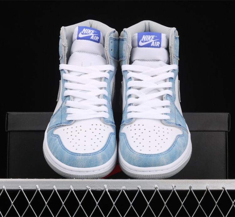 Hyper Royal AJ1